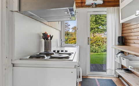 Vilmar - 450M from the Sea: Keuken, Hout, Toestel Van De Keuken, Countertop, Major Appliance, Flooring, Interieur Ontwerp, Fornuis, Verdieping, Huishoudapparatuur