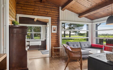 Vilmar - 450M from the Sea: Meubilair, Hout, Interieur Ontwerp, Plafond, Flooring, Verdieping, Huis, Huis, Stoel, Woonkamer