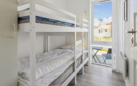 Majvi - 2.3Km from the Sea: Freezing, Winter, Sneeuw, Daylighting, Slaapkamer