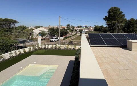 Villa Marzia - Augusta: Zwembad, Tuin, Schaduw, Landgoed, Landscaping, Binnenplaats, Ontwerp, Werf, Villa, Eco Hotel