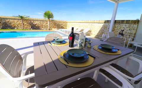Villa Ginevra Luxury Otranto: Meubilair, Buitenmeubels, Zwembad, Stoel, Toevlucht, Buitentafel, Schaduw, Eco Hotel, Patio, Hotel