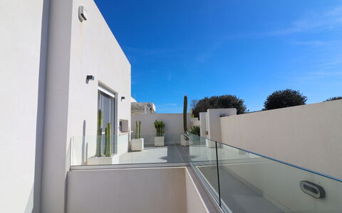 Villa Ginevra Luxury Otranto: Architectuur, Woongebied, Stedelijk Ontwerp, Appartement, Samengesteld Materiaal, Huis, Balkon, Beton, Schaduw, Ontwerp
