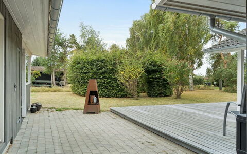 Veljan - 300M from the Sea: Woongebied, Huis, Dak, Huis, Struik, Land Lot, Tuin, Verblijf, Schaduw, Landgoed