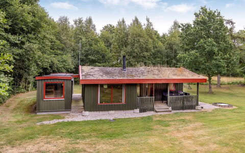 Arleta - 2Km from the Sea: Dak, Huis, Land Lot, Huis, Verblijf, Landgoed, Garden Gebouwen, Schaduw, Blokhut, Landscaping