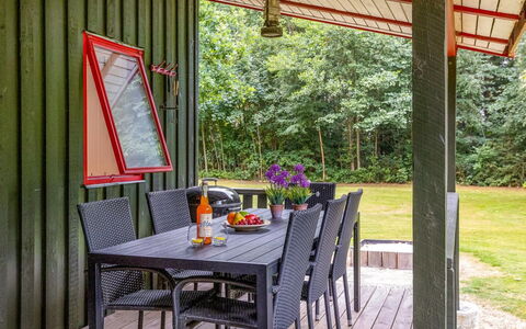 Arleta - 2Km from the Sea: Dak, Huis, Land Lot, Huis, Verblijf, Landgoed, Garden Gebouwen, Schaduw, Blokhut, Landscaping