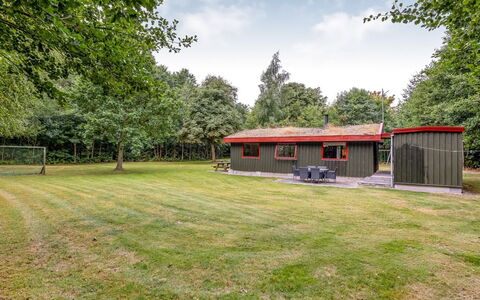 Arleta - 2Km from the Sea: Dak, Huis, Land Lot, Huis, Verblijf, Landgoed, Garden Gebouwen, Schaduw, Blokhut, Landscaping