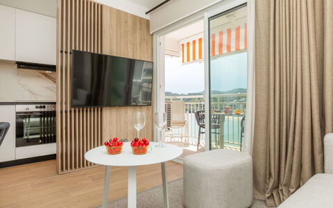 Las Vegas Ii: Appartement, Condominium, Gemengd Gebruik, Hotel, Balkon