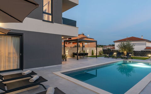 Villa Angelus: Appartement, Condominium, Gemengd Gebruik, Hotel, Balkon