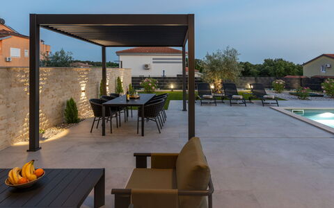 Villa Angelus: Appartement, Condominium, Gemengd Gebruik, Hotel, Balkon