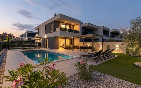 Villa Angelus: Appartement, Condominium, Gemengd Gebruik, Hotel, Balkon