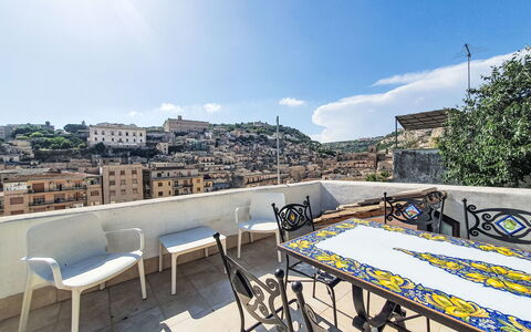 Tra Cielo e Pietra: Appartement, Condominium, Gemengd Gebruik, Hotel, Balkon