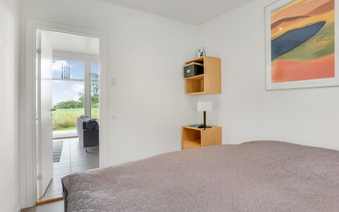 Apsolon - 100M from the Sea: Flooring, Verdieping, Interieur Ontwerp, Hout, Plafond, Bed, Meubilair, Slaapkamer, Houten Vloer, Kamer