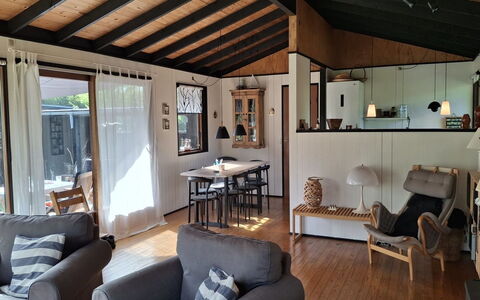 Thorunn - 250M from the Sea: Meubilair, Interieur Ontwerp, Hout, Plafond, Flooring, Verdieping, Stoel, Tafel, Verlichting, Kamer
