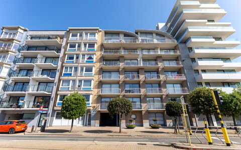 Residentie Casa Nova: Gebouw, Dag, Appartement, Stedelijk Gebied, Stad, Grootstedelijk Gebied, Woongebied, Facade, Buurt, Architectuur