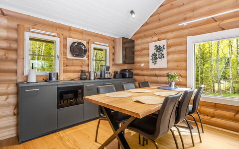 Villa Praava a: Hout, Flooring, Houten Vloer, Verblijf, Beits, Blokhut, Hardwood, Plank, Keuken, Timmerhout