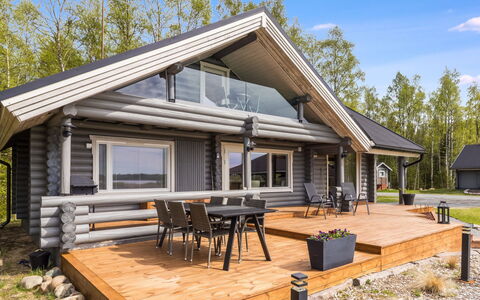 Villa Praava B: Hout, Verblijf, Siding, Blokhut, Hardwood, Timmerhout, Garden Gebouwen, Dek, Veranda, Plank