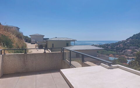 E Follicie: Architectuur, Woongebied, Balkon, Appartement, Landgoed, Daylighting, Leuning, Penthouse