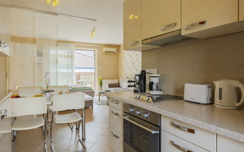 Patti: Interieur Ontwerp, Keuken, Countertop, Meubilair, Flooring, Toestel Van De Keuken, Verdieping, Major Appliance, Cabinetry, Plafond
