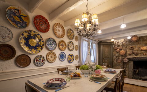 Villa El Perlè, Padenghe sul Garda: Meubilair, Interieur Ontwerp, Plafond, Tafel, Tableware, Eetkamer, Porselein, Verlichting, Lichte Inrichting, Serveware