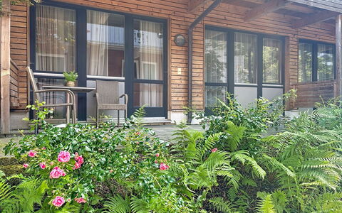 Zell am See 79: Hout, Struik, Deur, Siding, Tuin, Verblijf, Werf, Beits, Schaduw, Ontwerp