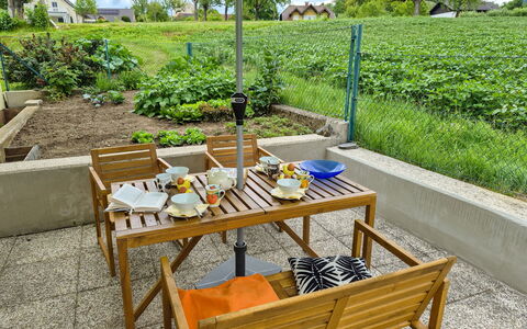 Haus Valentin: Meubilair, Buitenmeubels, Tafel, Hout, Stoel, Buitentafel, Keuken En Eettafel, Tuin, Beits, Bloempot
