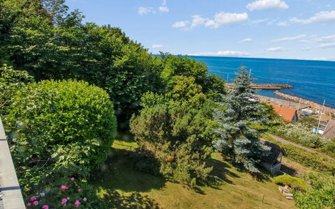 Görel - 250M from the Sea: Blauw, Wolk, Horizon, Zee, Struik, Oceaan, Kust En Oceanic Landvormen, Kust, Tropen, Landscaping