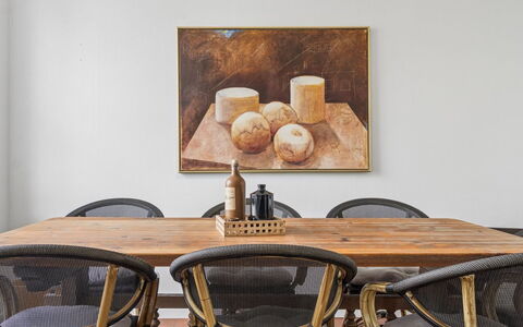 Görel - 250M from the Sea: Meubilair, Hout, Tafel, Interieur Ontwerp, Eetkamer, Keuken En Eettafel, Stoel, Fotolijst, Kamer, Natuurlijk Materiaal