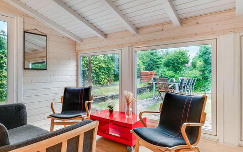 Unto - 6Km from the Sea: Hout, Meubilair, Interieur Ontwerp, Plafond, Flooring, Huis, Verdieping, Kamer, Woonkamer, Stoel