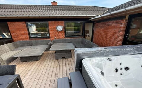 Alette - 400M from the Sea: Meubilair, Verdieping, Beits, Jacuzzi, Daylighting, Kamerplant, Hotel