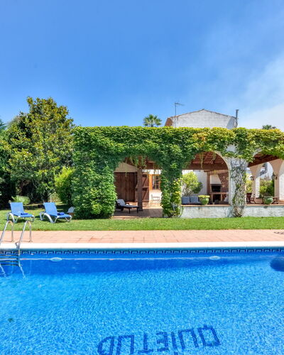 Quietud: Zwembad, Landgoed, Toevlucht, Tuin, Hacienda, Villa, Schaduw, Landscaping, Binnenplaats, Eco Hotel