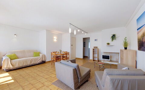 Metadier: Meubilair, Flooring, Interieur Ontwerp, Verdieping, Plafond, Bankstel, Hout, Kamer, Houten Vloer, Woonkamer