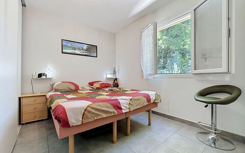 Villa des Amoureux: Meubilair, Interieur Ontwerp, Bed, Kamer, Slaapkamer, Verdieping, Flooring, Plafond, Hout, Laken