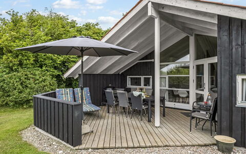 Ljubinko - 300M from the Sea: Hout, Huis, Dak, Veranda, Verblijf, Deur, Siding, Hardwood, Plank, Dek