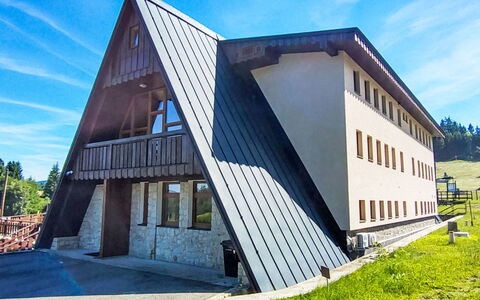 Arnika: Blauw, Woongebied, Appartement, Condominium, Toevlucht, Balkon, Landgoed, Gazon, Zwembad, Hotel