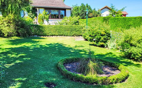 Am Schwarzen See: Blauw, Woongebied, Appartement, Condominium, Toevlucht, Balkon, Landgoed, Gazon, Zwembad, Hotel