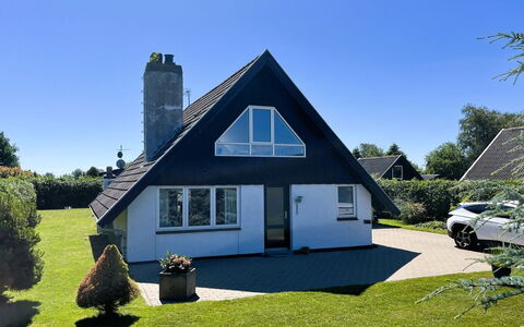 Rosalie - 150M from the Sea: Blauw, Woongebied, Appartement, Condominium, Toevlucht, Balkon, Landgoed, Gazon, Zwembad, Hotel