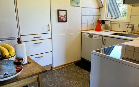 Rosalie - 150M from the Sea: Blauw, Woongebied, Appartement, Condominium, Toevlucht, Balkon, Landgoed, Gazon, Zwembad, Hotel