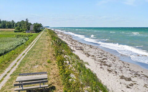 Rosalie - 150M from the Sea: Blauw, Water, Zwemwater, Natuurlijke Omgeving, Kust, Kust En Oceanic Landvormen, Zee, Horizon, Strand, Kust