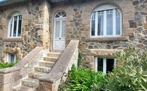 Ty Yannick: Bergketen, Balkon, Bergdorp
