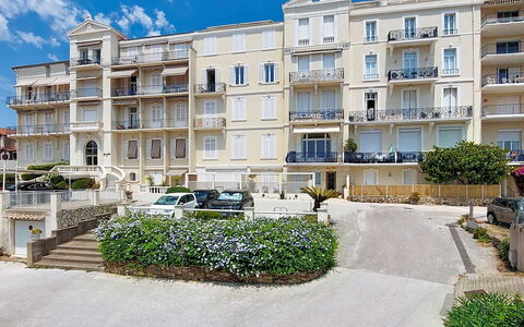Le Grand Hotel: Bergketen, Balkon, Bergdorp