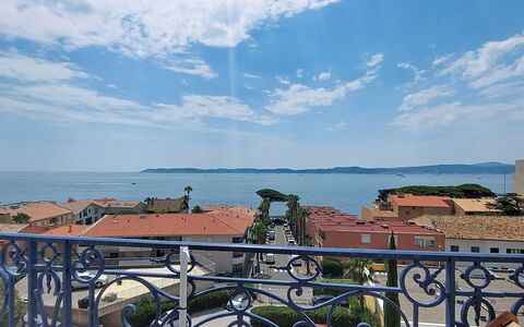 Le Grand Hotel: Bergketen, Balkon, Bergdorp