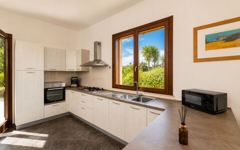Villa Don Pino: Interieur Ontwerp, Keuken, Countertop, Flooring, Hout, Toestel Van De Keuken, Kamer, Meubilair, Cabinetry, Huis