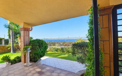 La Villa di Giusy: Tuin, Schaduw, Landscaping, Eco Hotel, Villa, Hacienda, Kamerplant, Outdoor Structuur, Toevlucht