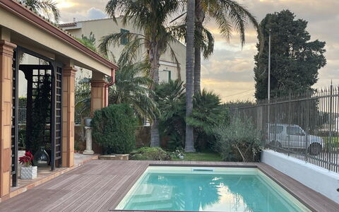 La Villa di Giusy: Zwembad, Toevlucht, Samengesteld Materiaal, Eco Hotel, Schaduw, Waterpartij, Landgoed, Hacienda, Vrije Tijd