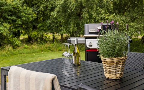 Pertti - 750M from the Sea: Meubilair, Voedsel, Buitenmeubels, Buitentafel, Tuin, Stoel, Beits