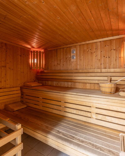 Rives du Lac: Plafond, Samengesteld Materiaal, Zwembad, Toevlucht, Ontwerp, Beits, Hotel, Recreatiecentrum, Sauna, Lichte Inrichting