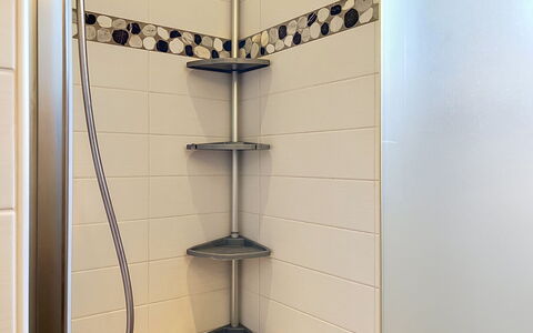 Chalet Chaudoudoux: Interieur Ontwerp, Tegel, Badkamer, Loodgieterswerkinrichting, Stellingen, Plank, Loodgieter