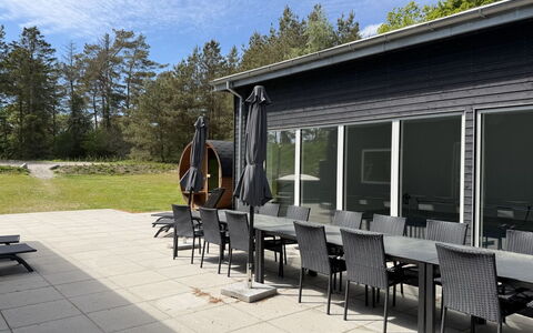 Adisl - 800M from the Sea: Meubilair, Buitenmeubels, Stoel, Buitentafel, Schaduw, Werf, Patio, Keuken En Eettafel, Hardwood, Restaurant