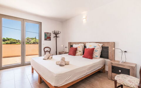 Garlanda: Meubilair, Hout, Flooring, Verdieping, Slaapkamer, Appartement, Bed, Huis, Bedding, Laken