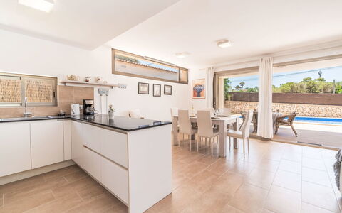 Garlanda: Flooring, Hout, Verdieping, Interieur Ontwerp, Huis, Countertop, Keuken, Cabinetry, Appartement, Kamer